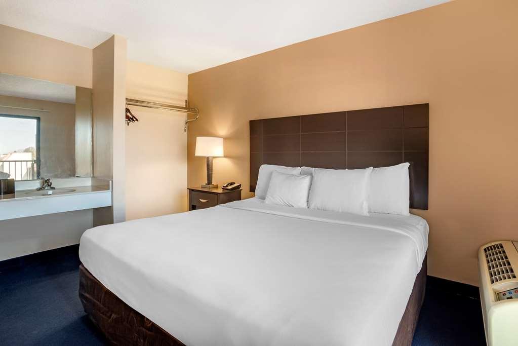 Econo Lodge Inn & Suites Rehoboth Beach Habitación foto